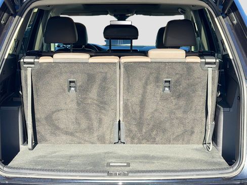 Used 2025 Volkswagen Atlas SEL image 11