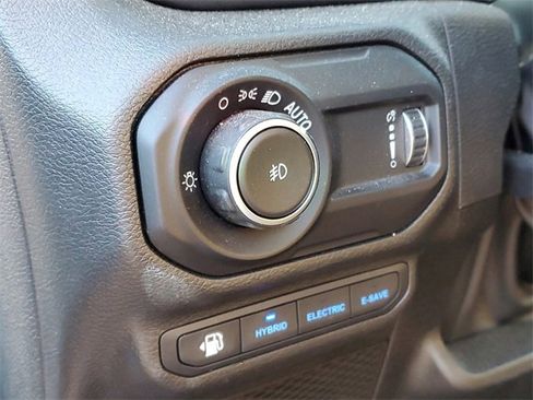 Used 2023 Jeep Wrangler Unlimited Sahara w/ Dual Top Group image 8