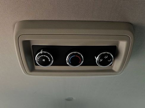 Used 2016 Dodge Grand Caravan SE w/ Quick Order Package 29E SE FWD image 19
