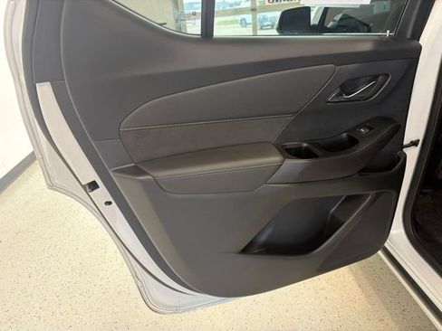 Used 2023 Chevrolet Traverse High Country AWD/4WD image 49