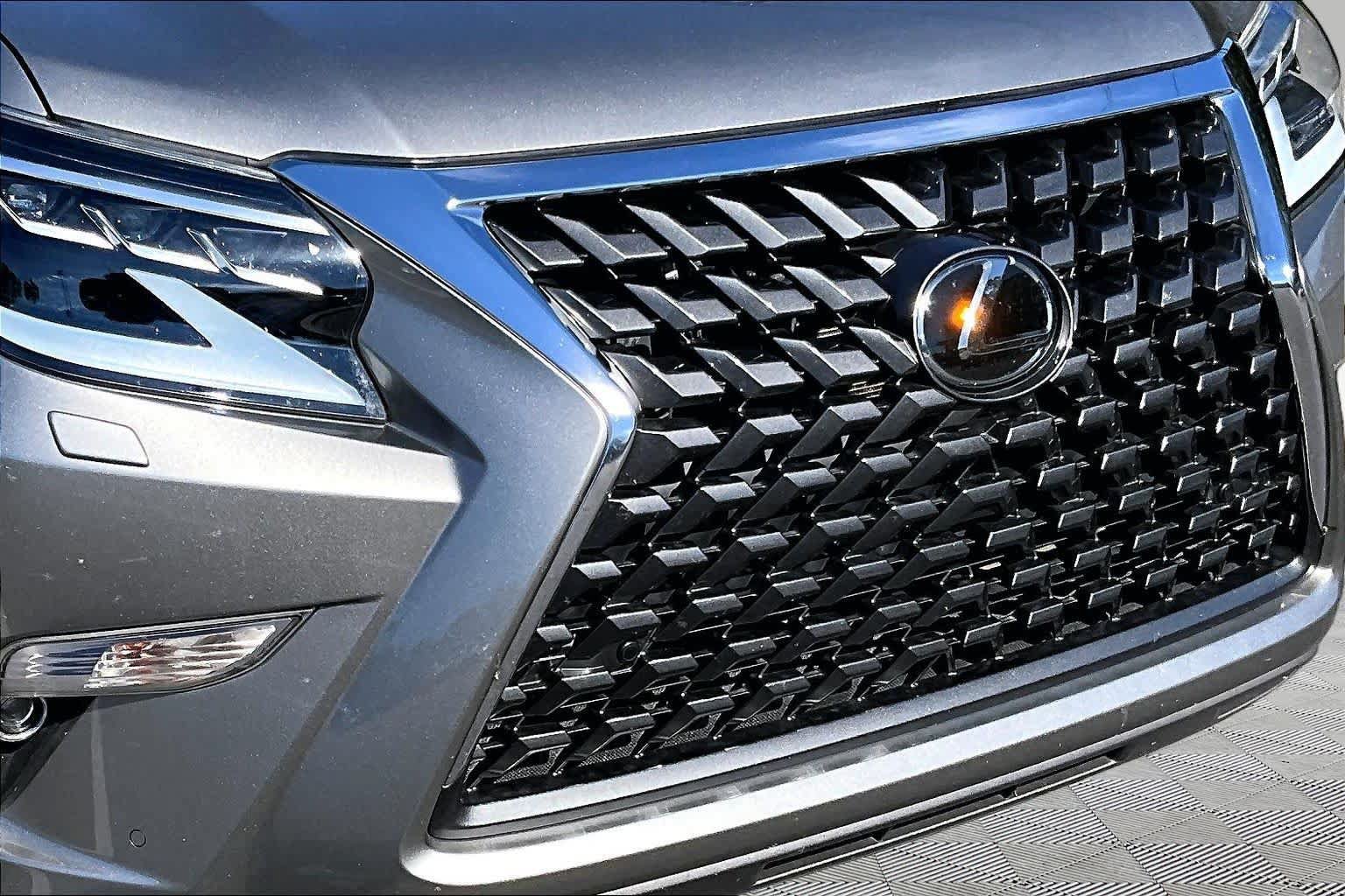 Used 2020 Lexus GX 460 Premium w/ Premium Package AWD/4WD image 29