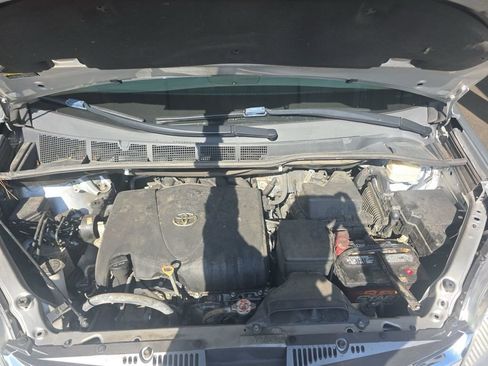 Used 2020 Toyota Sienna XLE w/ XLE Navigation Package image 7