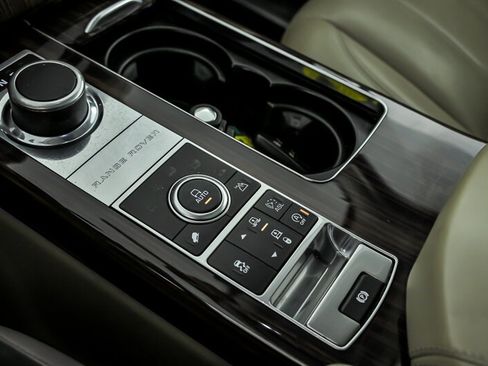 Used 2015 Land Rover Range Rover Supercharged AWD/4WD image 31