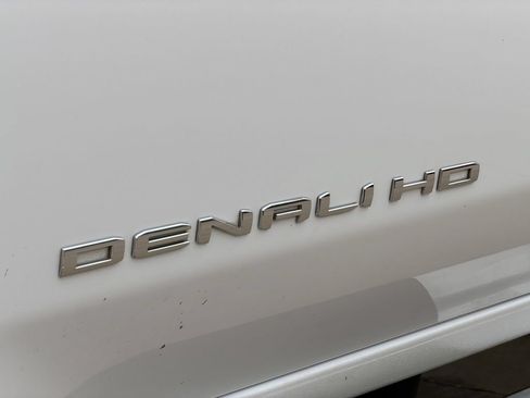 Used 2020 GMC Sierra 2500 Denali w/ Denali Ultimate Package AWD/4WD image 11