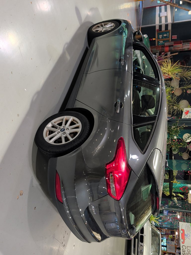 Used 2017 Ford Focus SE w/ Cold Weather Package FWD image 13