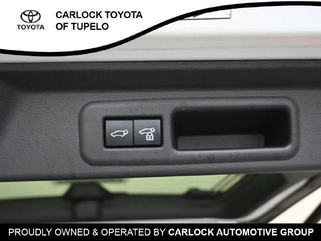 Used 2024 Toyota Sequoia Capstone AWD/4WD image 32