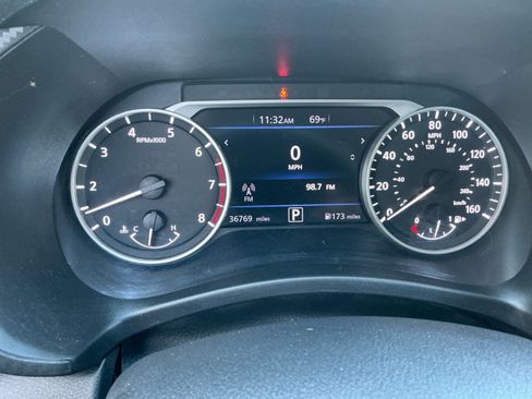 Used 2020 Nissan Sentra SV image 11