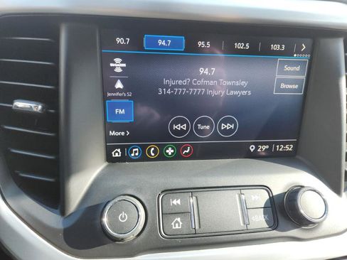 Used 2020 GMC Acadia SLE image 12