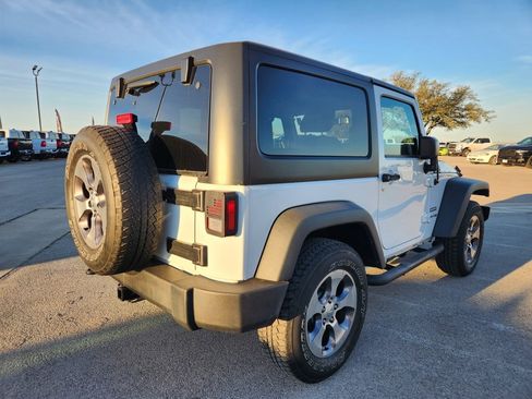 Used 2018 Jeep Wrangler Sport w/ Connectivity Group image 5