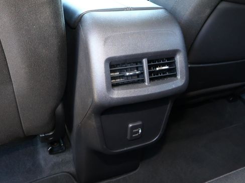 Used 2023 GMC Terrain SLE w/ Driver Convenience Package image 12