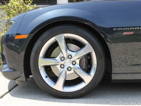 Used 2014 Chevrolet Camaro SS w/ RS Package RWD image 12