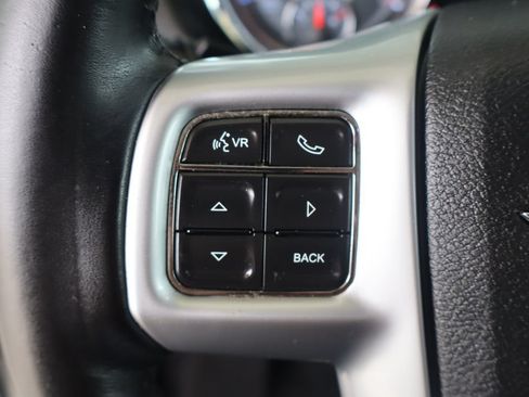 Used 2012 Chrysler Town & Country Touring w/ Entertainment Group #1 FWD image 20
