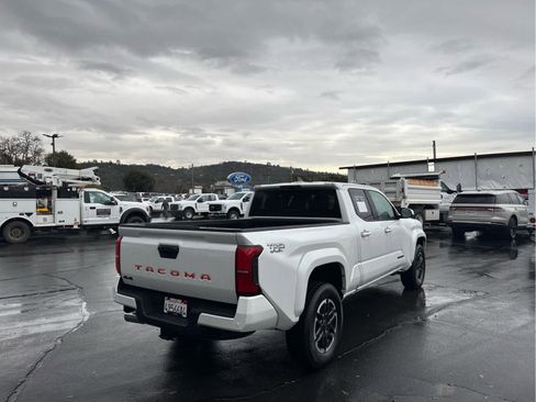 Used 2024 Toyota Tacoma TRD Sport image 5