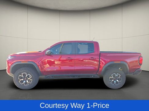 Used 2025 GMC Canyon AT4 w/ AT4X Package AWD/4WD image 4