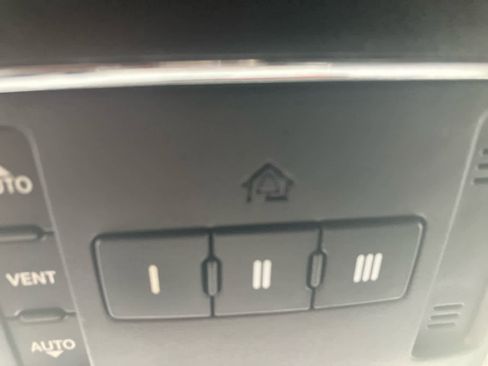 Used 2014 Jeep Grand Cherokee Limited w/ Trailer Tow Group IV image 19