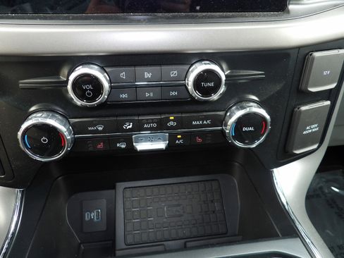 Used 2024 Ford F150 XLT w/ Equipment Group 302A MID image 21