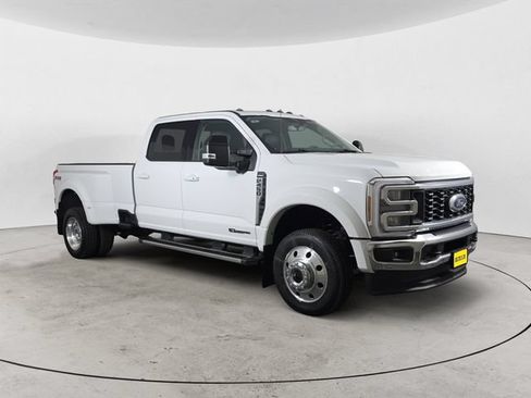 Certified 2025 Ford F450 Lariat w/ FX4 Off-Road Package AWD/4WD image 3
