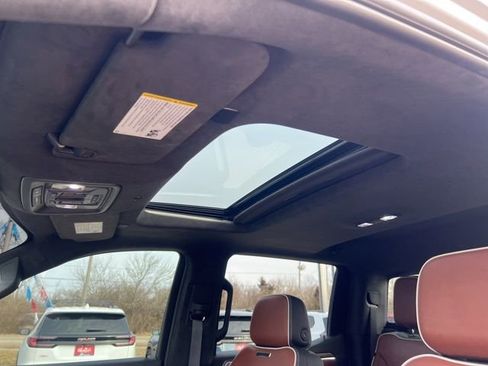 Used 2024 GMC Sierra 1500 Denali Ultimate image 16
