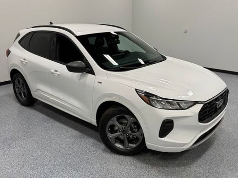 Certified 2023 Ford Escape ST-Line w/ Tech Pack #1 FWD image 37