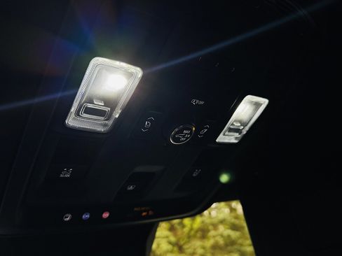 Used 2023 Cadillac Escalade Sport AWD/4WD image 21