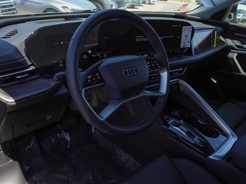 New 2025 Audi Q5 Prestige image 11