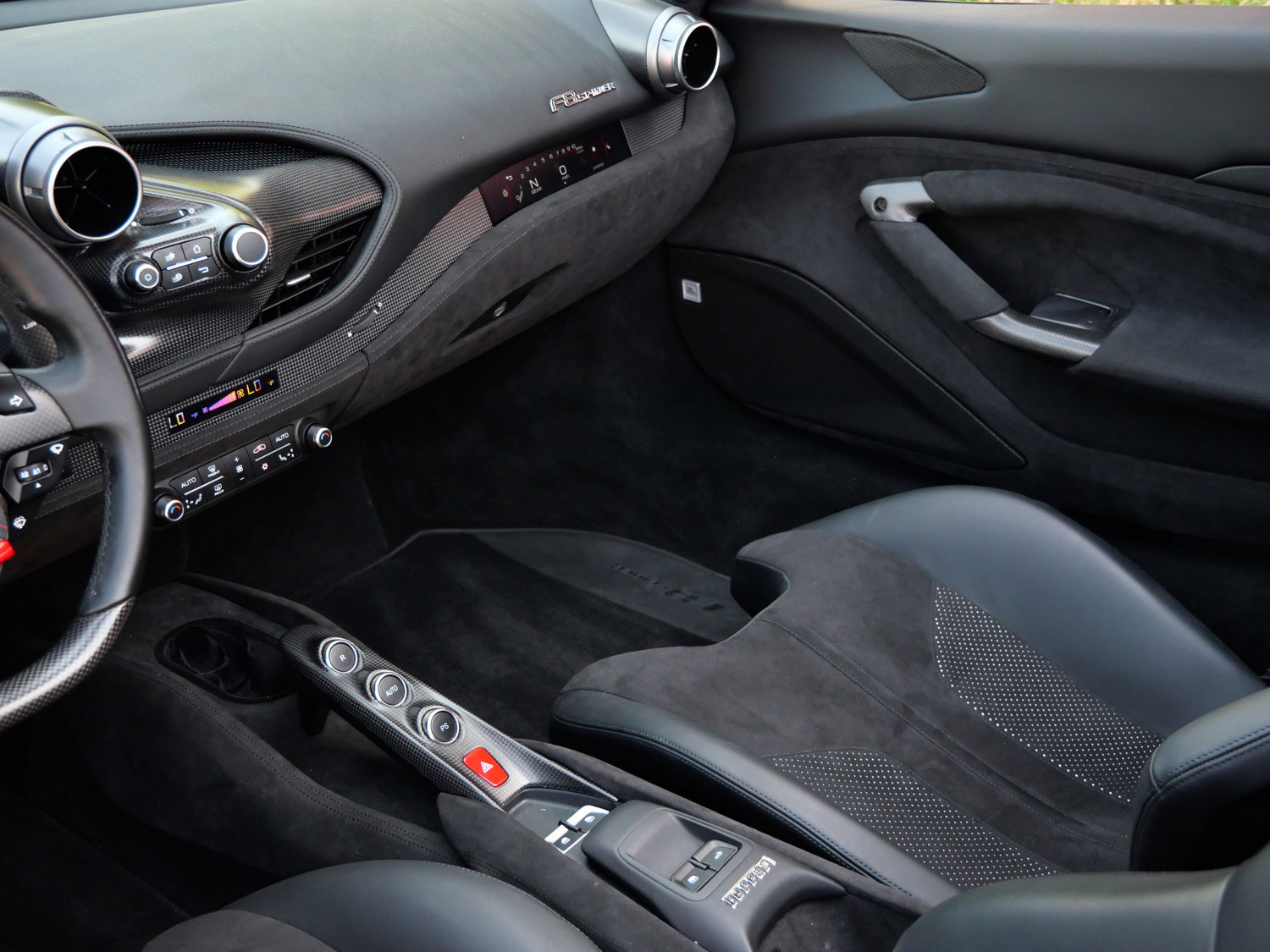 Used 2023 Ferrari F8 Tributo RWD image 17