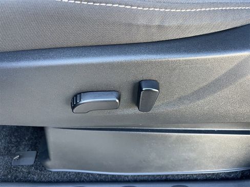 Certified 2024 Nissan Frontier SV w/ Technology Package image 23