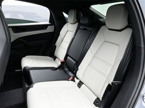 New 2026 Porsche Cayenne E-Hybrid Coupe image 14