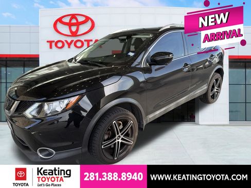 Used 2018 Nissan Rogue Sport SL FWD image 1
