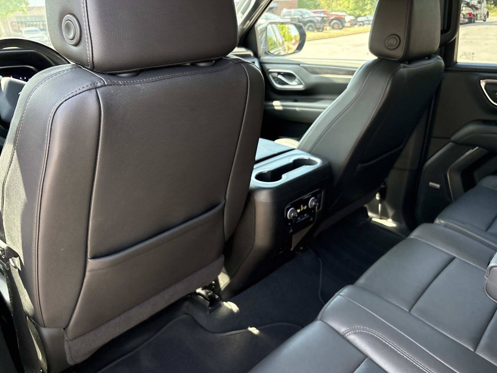 Used 2024 Chevrolet Tahoe LT w/ Luxury Package RWD image 29