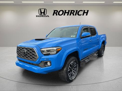 Used 2020 Toyota Tacoma TRD Sport image 1