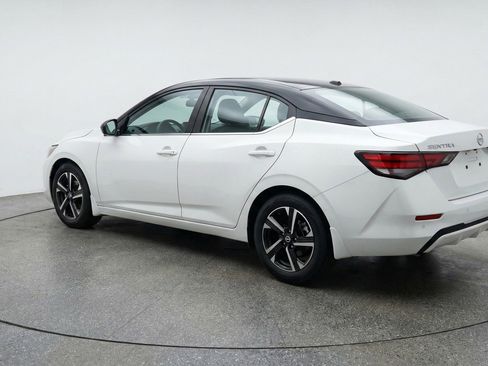 Used 2025 Nissan Sentra SV FWD image 5