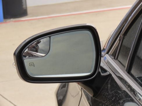 Used 2014 Ford Fusion Titanium FWD image 18