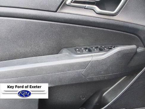 Used 2023 Kia Sportage LX AWD/4WD image 18