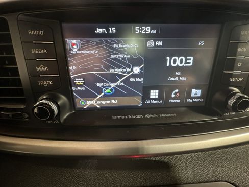 Used 2019 Kia Sorento SX image 26