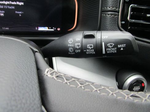 New 2026 Jeep Grand Wagoneer Limited w/ Convenience Group I image 36