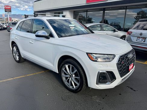 Used 2021 Audi SQ5 Prestige w/ Prestige Package image 2
