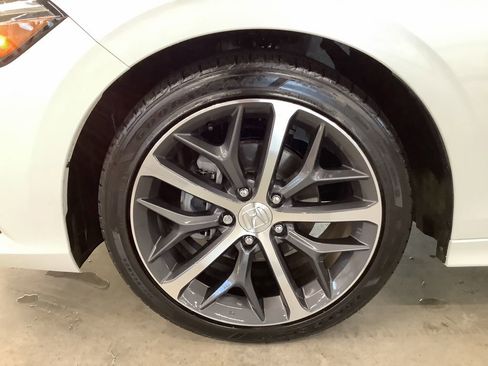 Used 2023 Honda Civic Touring image 23