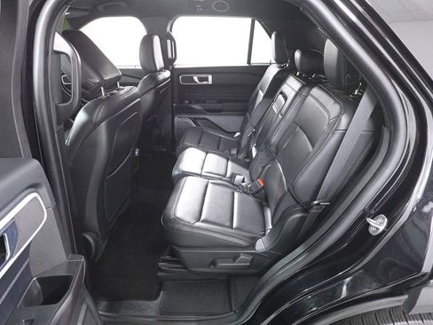 Certified 2020 Ford Explorer XLT w/ Equipment Group 202A image 23