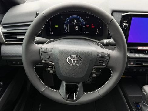 New 2026 Toyota Camry SE image 13