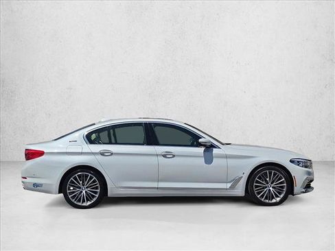Used 2018 BMW 530e RWD image 4