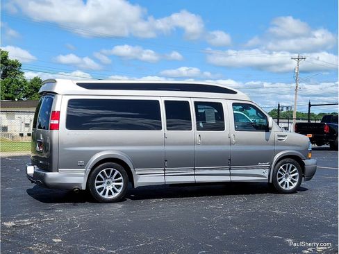 Used 2020 Chevrolet Express 2500 Extended w/ Enhanced Convenience Package RWD image 11
