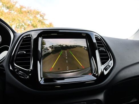 Used 2021 Jeep Compass Limited image 13