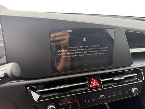 New 2026 Kia Niro LX FWD image 15