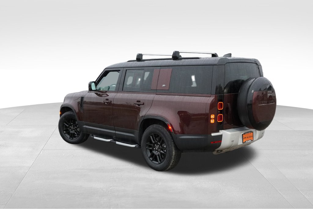 Used 2023 Land Rover Defender 130 SE AWD/4WD image 7