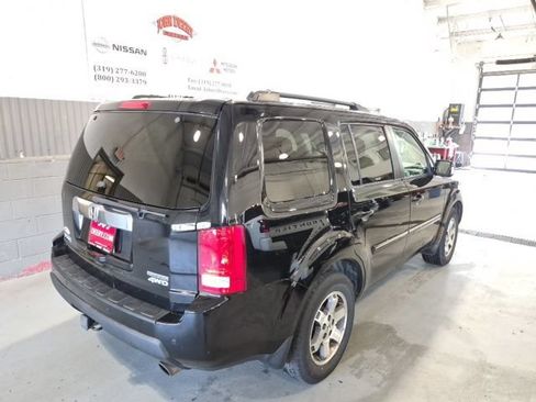 Used 2010 Honda Pilot Touring image 3