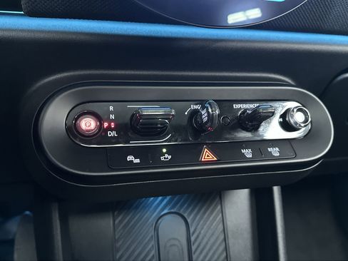 Certified 2025 MINI Cooper S image 21