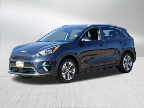 Certified 2022 Kia Niro EX w/ Cold Weather Package FWD image 3