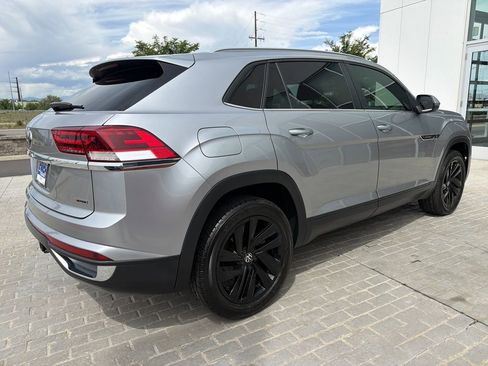Certified 2022 Volkswagen Atlas Cross Sport SE AWD/4WD image 7