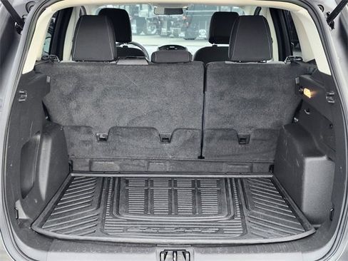 Certified 2017 Ford Escape SE w/ SE Cold Weather Package image 30